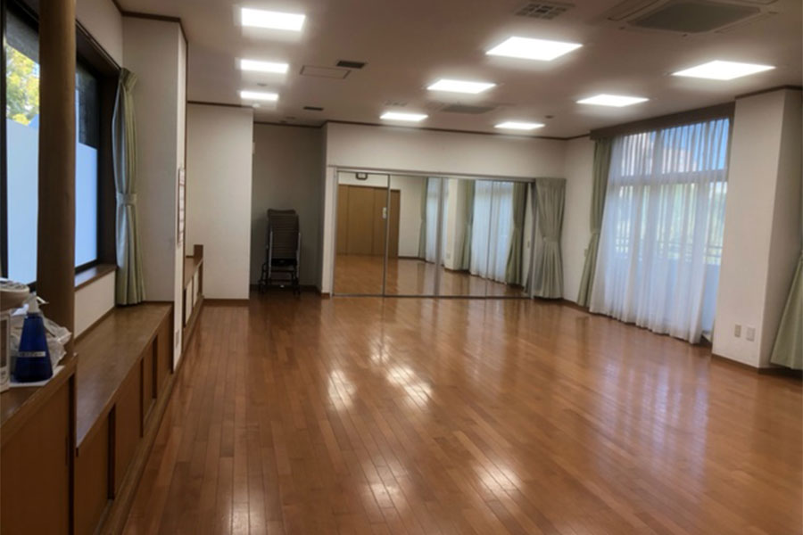 神戸市魚崎財産区 横屋会館 : 多目的室